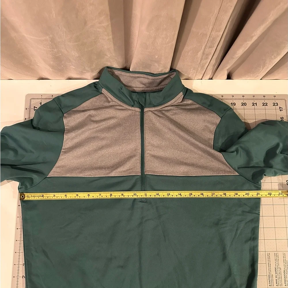 adidas Men's Green and Gray 1/4 Zip lightweight pullover - Picture 8 of 9
